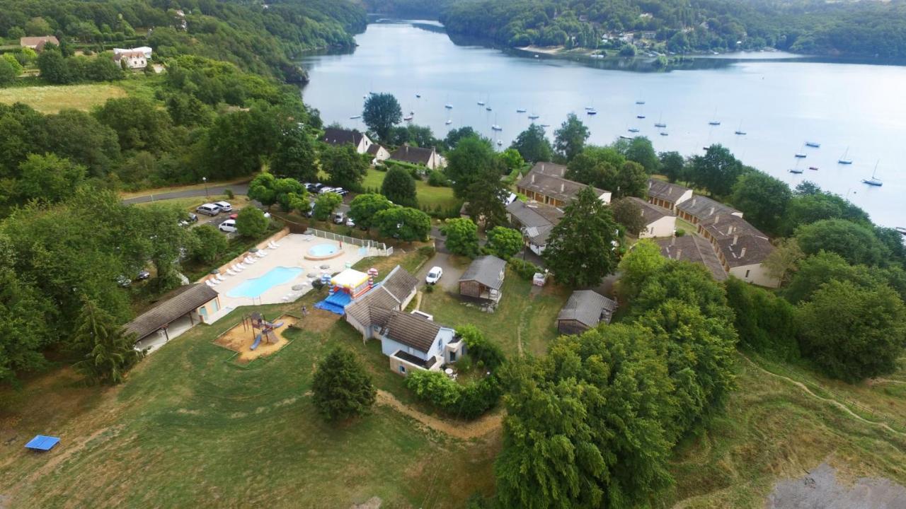 3⋆ VVF LAC DEGUZON ≡ Eguzon-Chantome, France ≡ Lowest Booking Rates For Vvf  Lac DEguzon in Eguzon-Chantome, Amenities